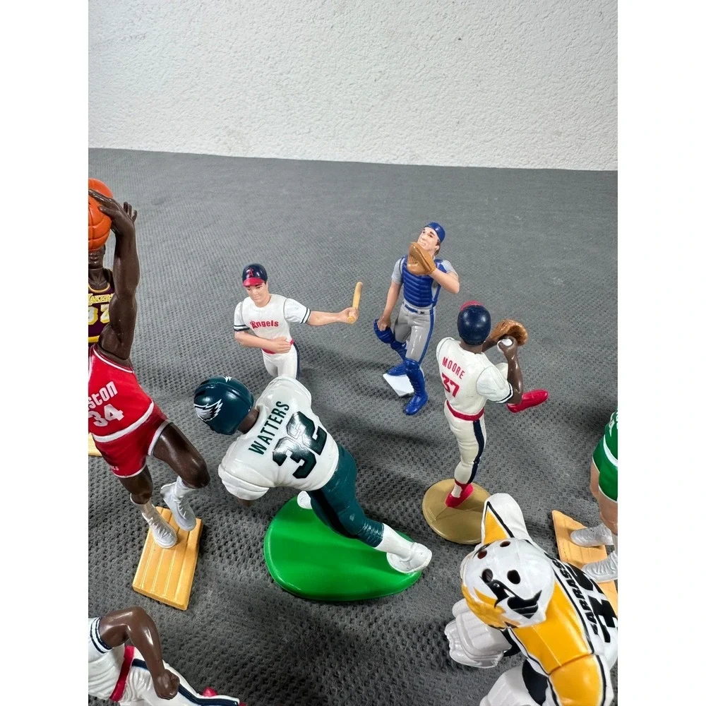 Vintage Sports Action Figure Lot Starting Lineup Olajuwon Watters Brett Mixed